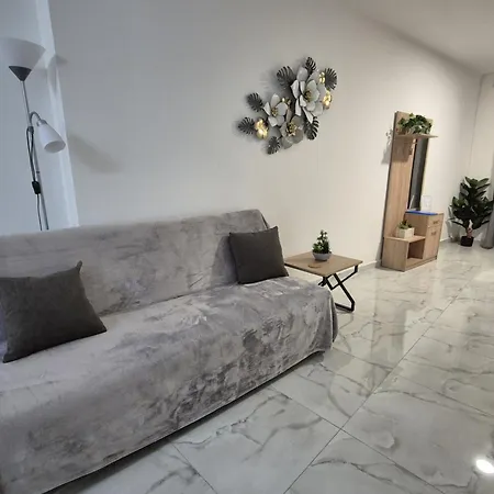 3br Family Near Valletta Апартаменты *