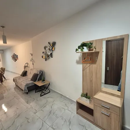 3br Family Near Valletta Apartment *