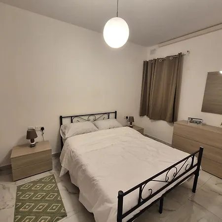 3br Family Near Valletta *