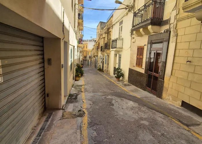 3br Family Near Valletta